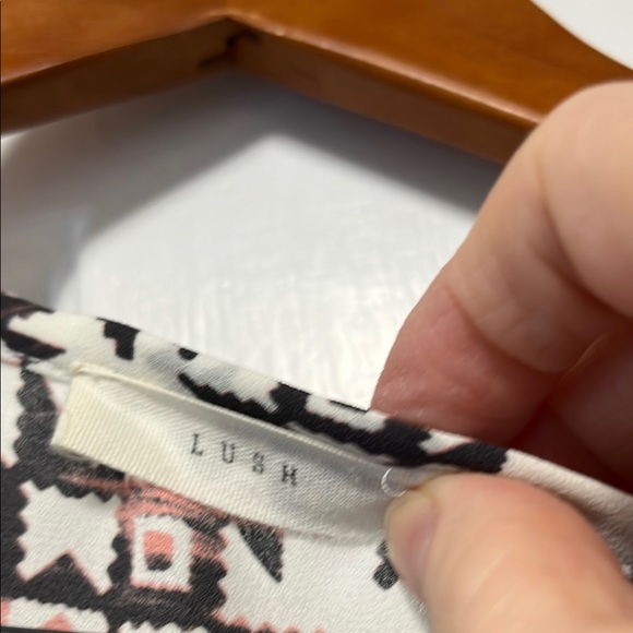 Aztec Print Sleeveless High Low Tank - Picture 2 of 7